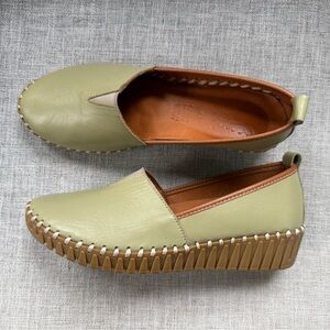Spring Step TISPEA Women’s Slip-On Moccasin Loafer in Sage Green Size 40